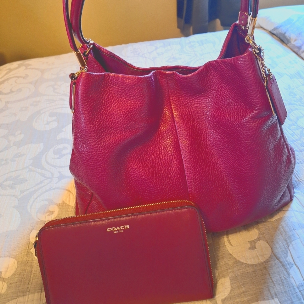 COACH Leather bag & Wallet combo $130